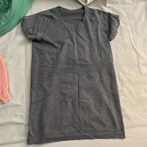 Size 10 lululemon swiftly